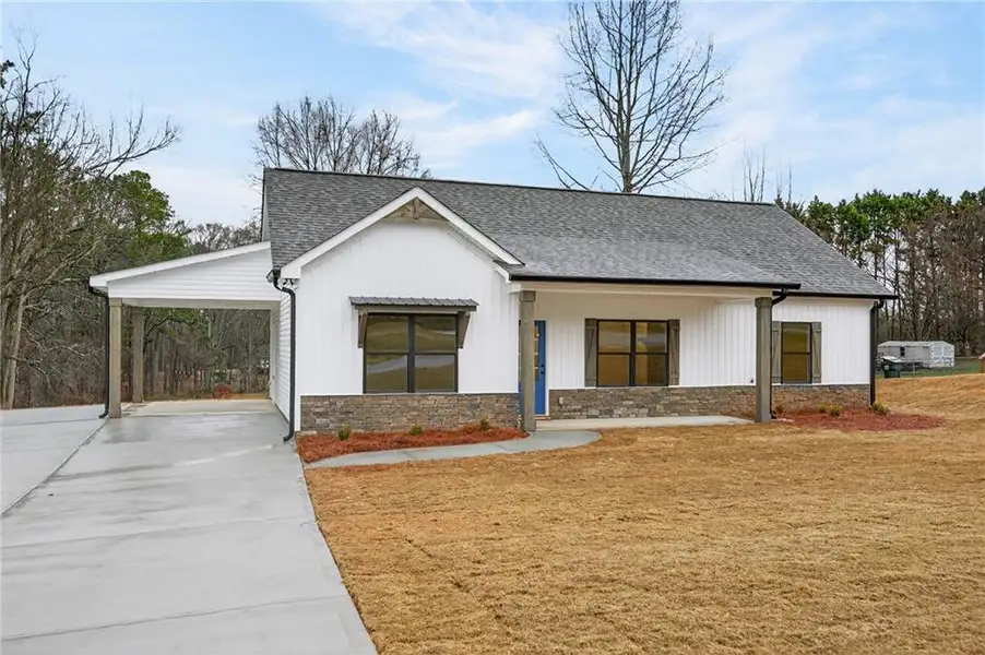 Front exterior of a new home in , Cedartown, GA, highlighting curb appeal (Image 1). Front exterior of a new home in , Cedartown, GA, highlighting curb appeal (Image 1).