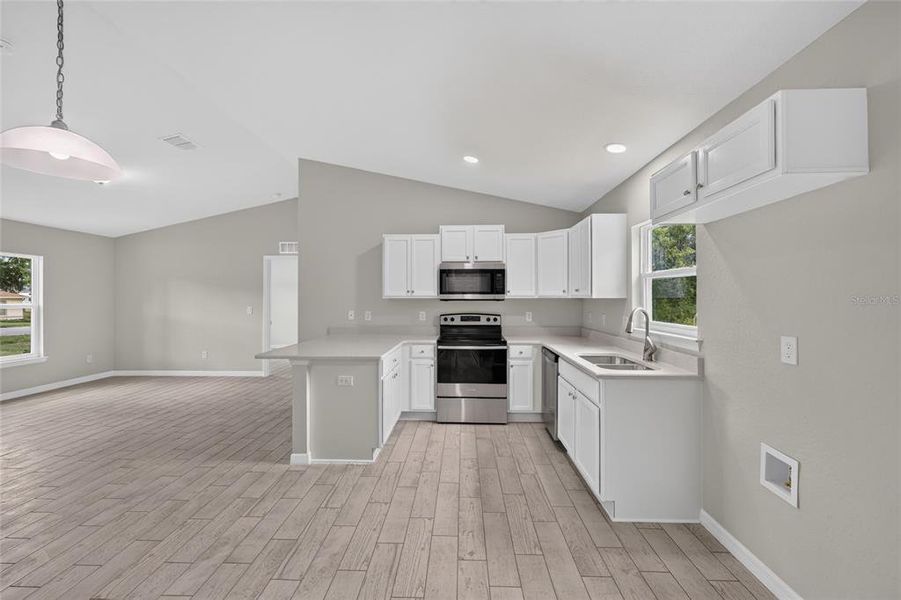 Furnished interior view inside a new home in , Ocala (Image 5).