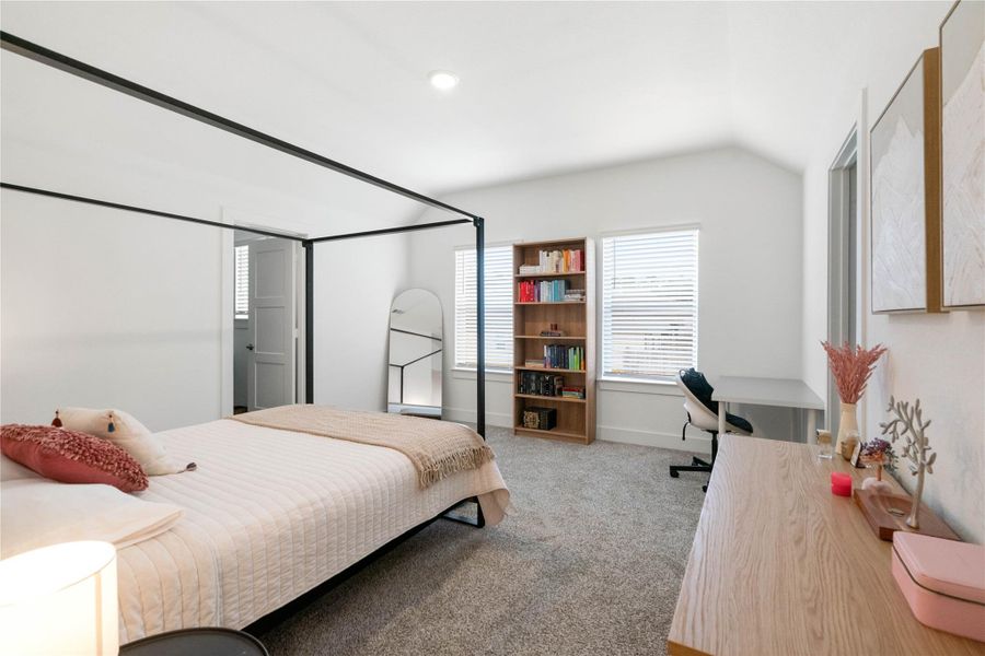 Furnished interior view inside a new home in Fosters Ridge 60's, Conroe (Image 9). Furnished interior view inside a new home in Fosters Ridge 60's, Conroe (Image 9).