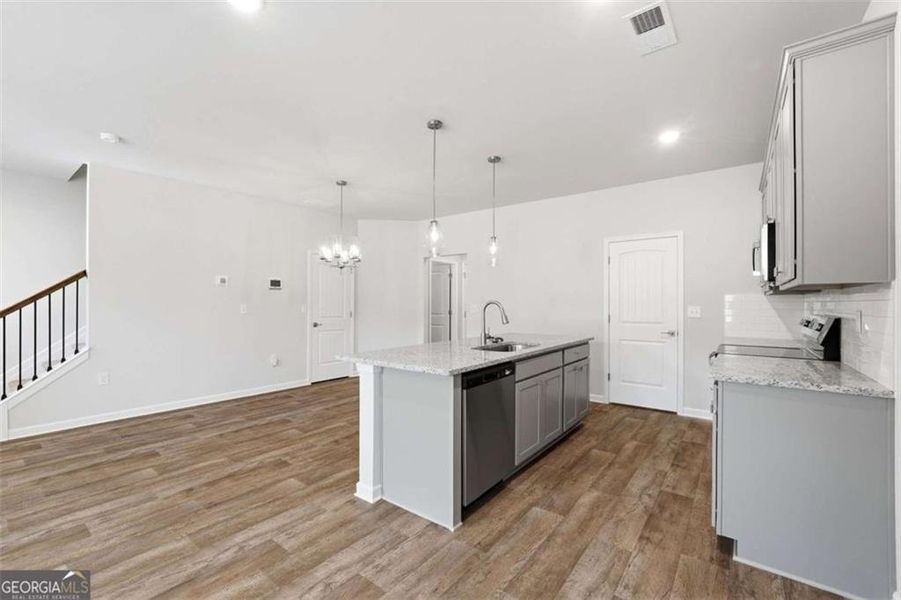 Furnished interior view inside a new home in Parkway James, Snellville (Image 6). Furnished interior view inside a new home in Parkway James, Snellville (Image 6).