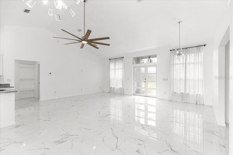 Spacious, unfurnished interior of a new home in , Summerfield (Image 28).