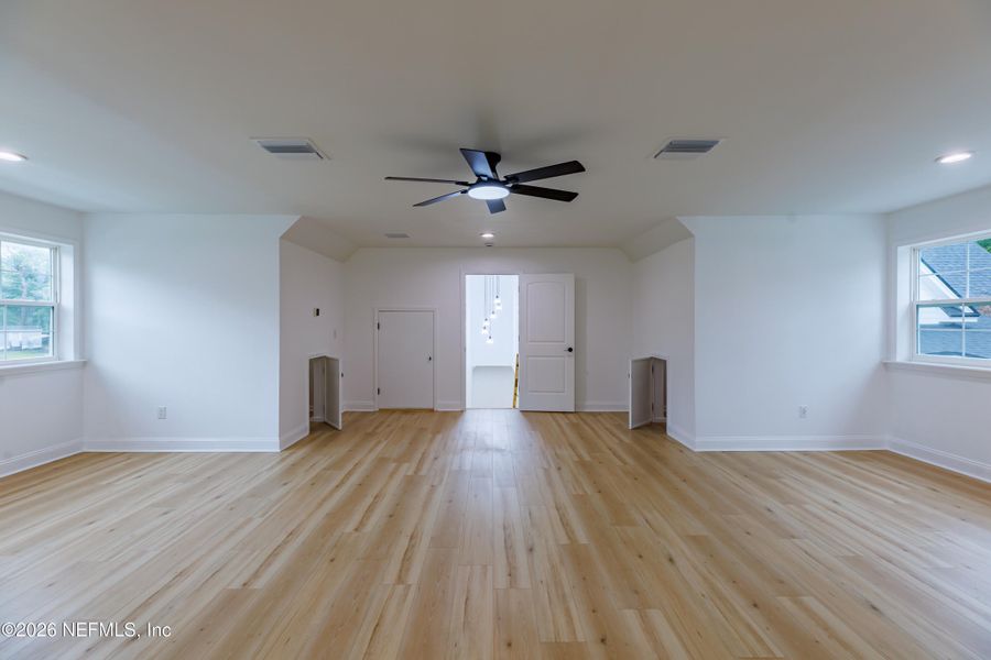 Spacious, unfurnished interior of a new home in , Jacksonville (Image 41).