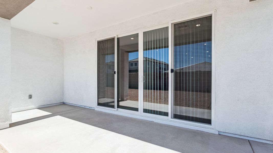 Exterior details and patio area of a home in Aloravita, Peoria (Image 3).