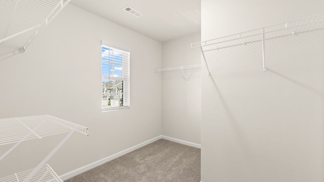 Representative unfurnished interior of a home built from the Robie by D.R. Horton in Pointe Park, Union City (Image 22).