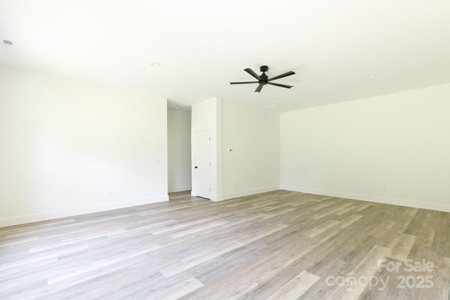 Spacious, unfurnished interior of a new home in , Gastonia (Image 11).