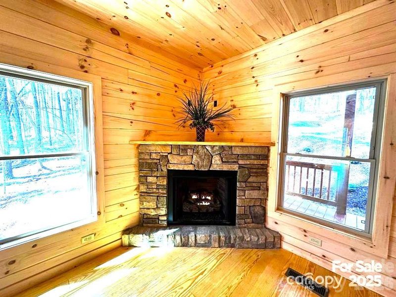Image 35 of a home in .