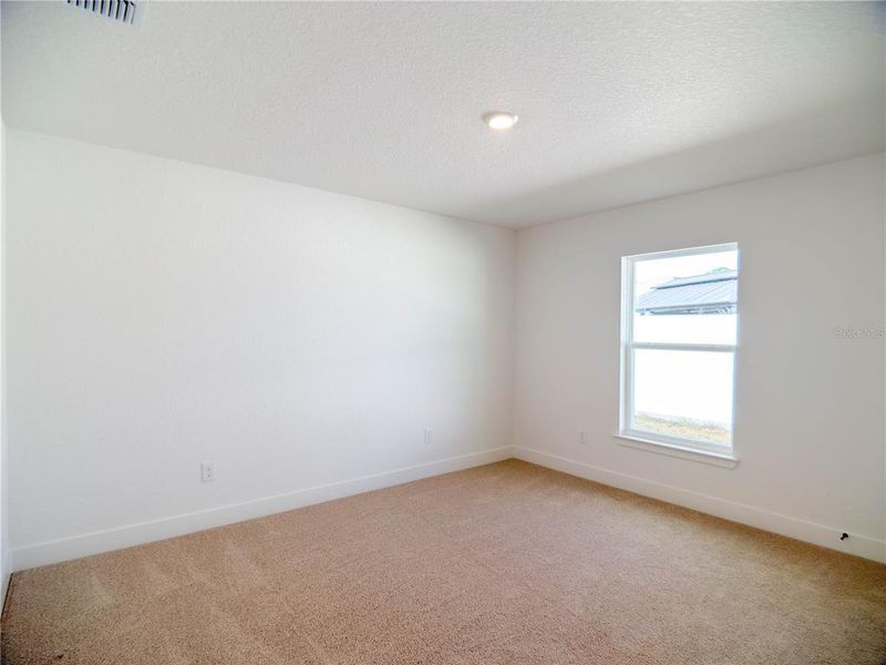 Spacious, unfurnished interior of a new home in , Ocala (Image 24).