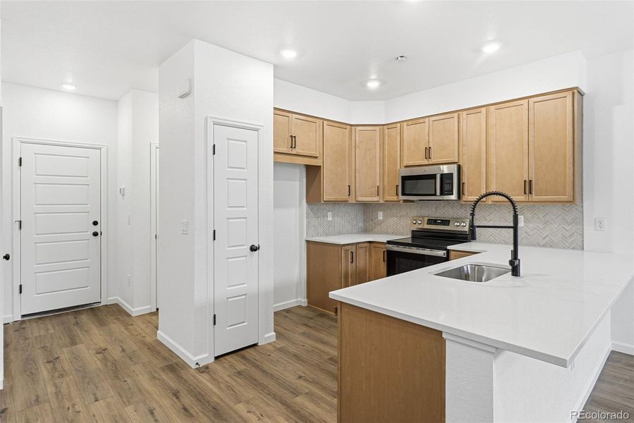 17135 W 91st Lane ~ Ready Now