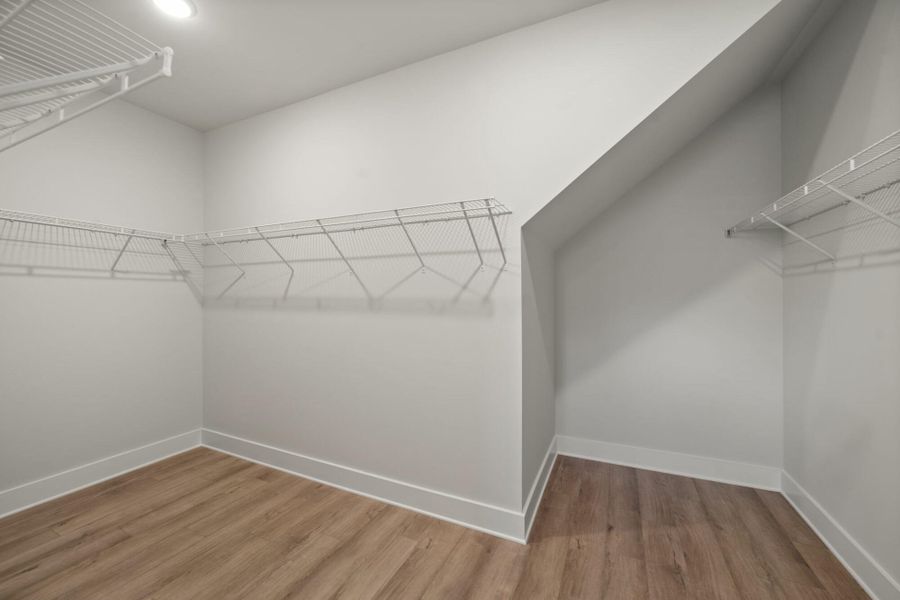 Spacious, unfurnished interior of a new home in Redland, Advance (Image 36).