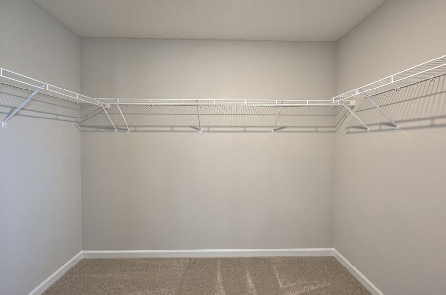 Spacious, unfurnished interior of a new home in Jackson Towne, Murfreesboro (Image 13).