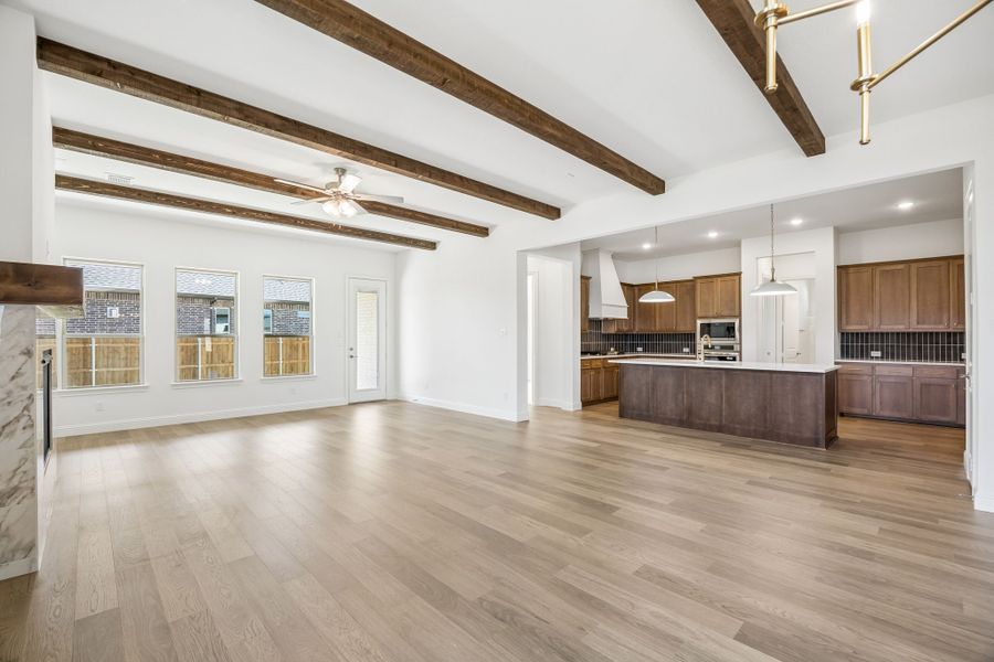 Spacious, unfurnished interior of a new home in Sheppard's Place, Waxahachie (Image 23).