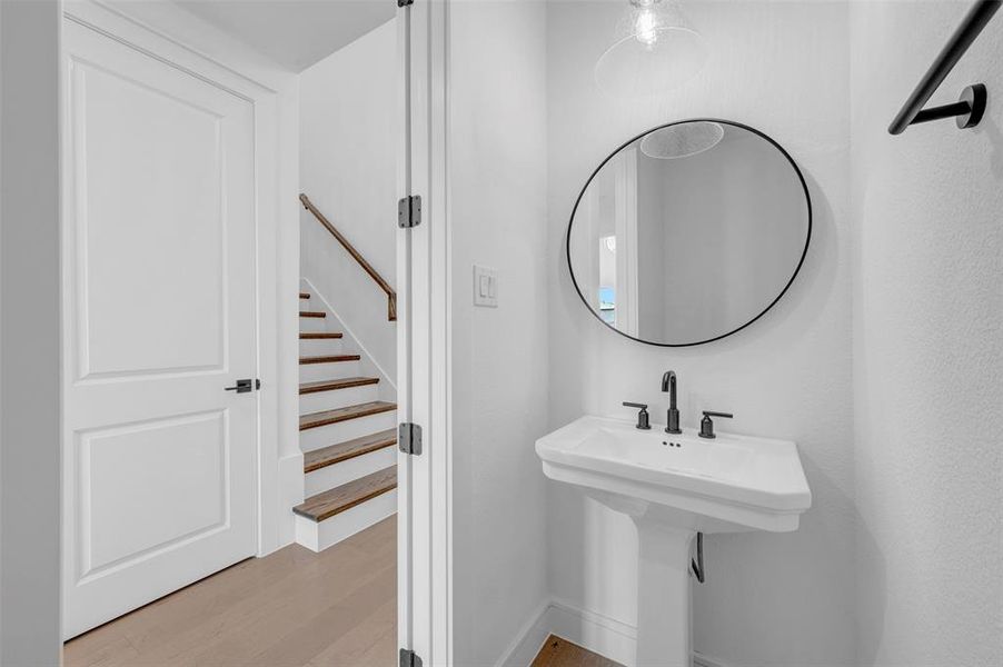 Furnished interior view inside a new home in Heath Golf & Yacht Estates, Heath (Image 32).