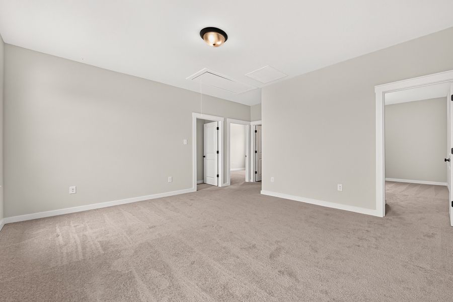 Spacious, unfurnished interior of a new home in Aldeana, Bonney (Image 39).