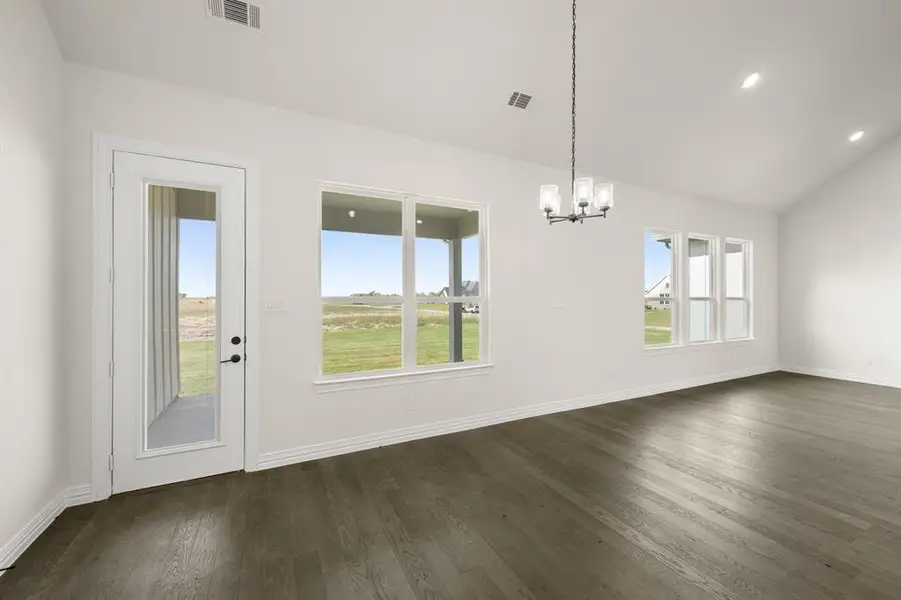 10611 Winter Wheat- Dining-1