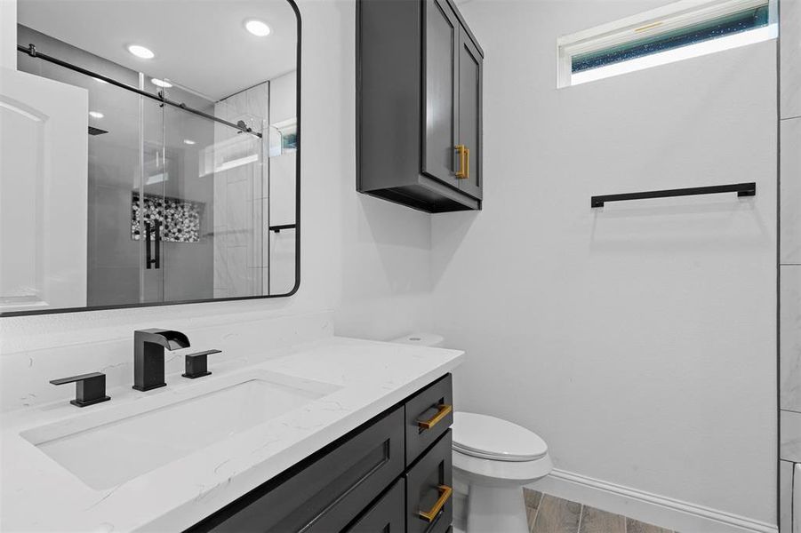 secondary bathroom