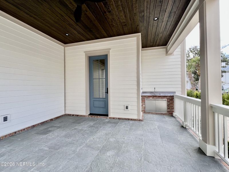 Exterior details and patio area of a home in , Jacksonville (Image 43).