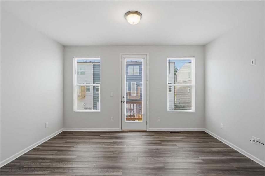 Spacious, unfurnished interior of a new home in , Atlanta (Image 20).