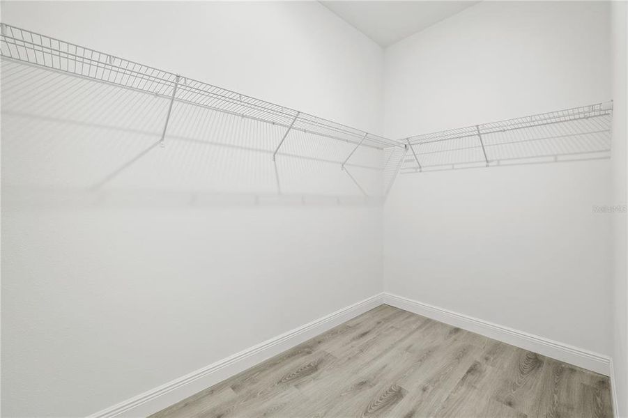 Spacious, unfurnished interior of a new home in , Ocala (Image 39).