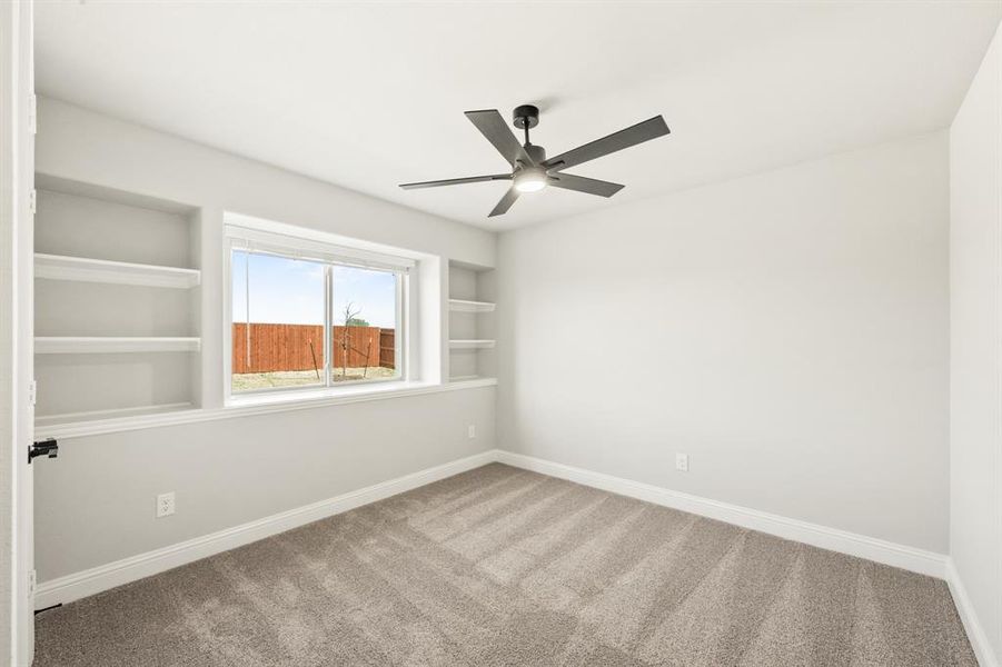 Spacious, unfurnished interior of a new home in The Retreat at North Grove 60, Waxahachie (Image 20).