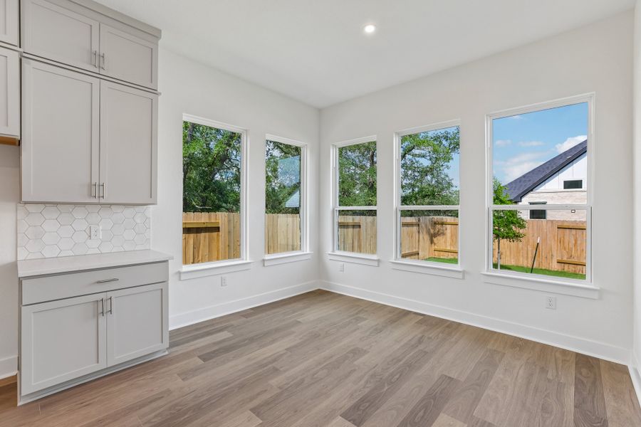 Spacious, unfurnished interior of a new home in Persimmon, Buda (Image 14). Spacious, unfurnished interior of a new home in Persimmon, Buda (Image 14).