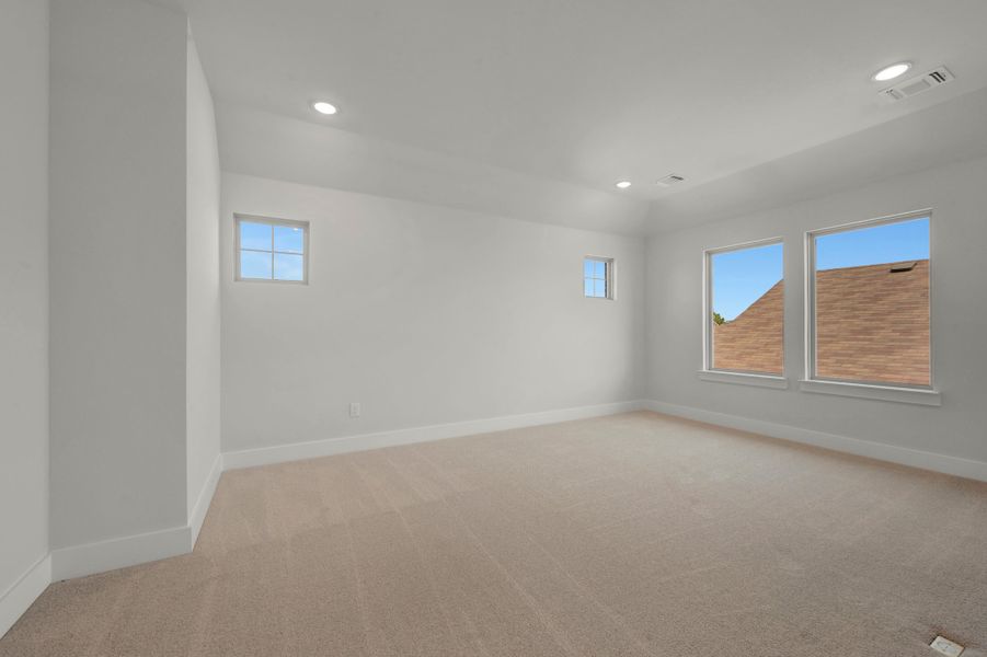 Spacious, unfurnished interior of a new home in The Meadows, Denton (Image 27).
