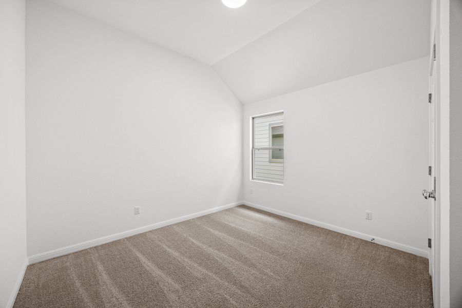 Spacious, unfurnished interior of a new home in Trinity Ranch, Elgin (Image 26).