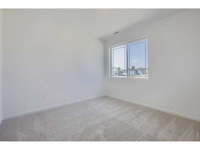 Spacious, unfurnished interior of a new home in Country Club Reserve, Fort Collins (Image 22).