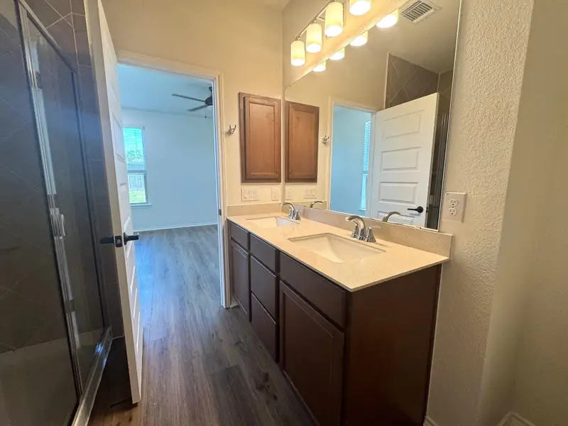Furnished interior view inside a new home in Overlook Ranch, Georgetown (Image 13). Furnished interior view inside a new home in Overlook Ranch, Georgetown (Image 13).