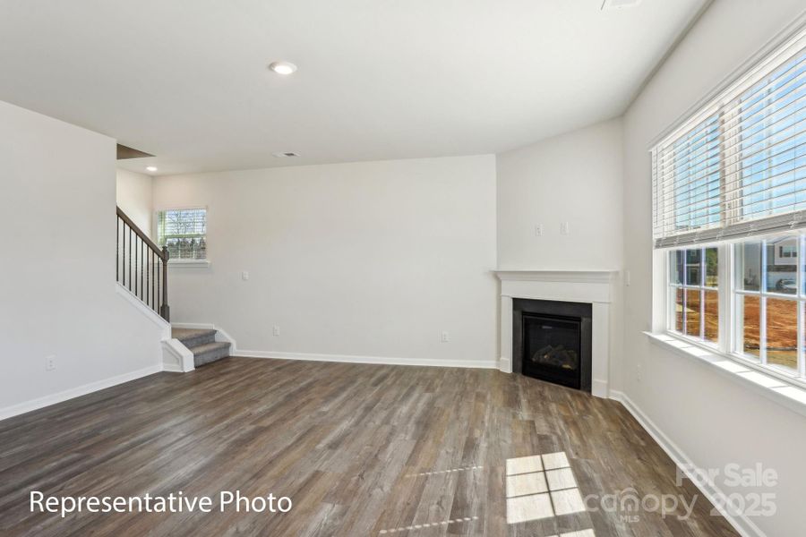 Spacious, unfurnished interior of a new home in Sonoma Hills, Charlotte (Image 11).