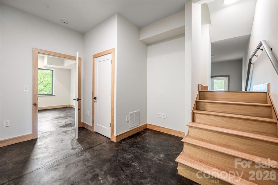 Spacious, unfurnished interior of a new home in , Weaverville (Image 38).