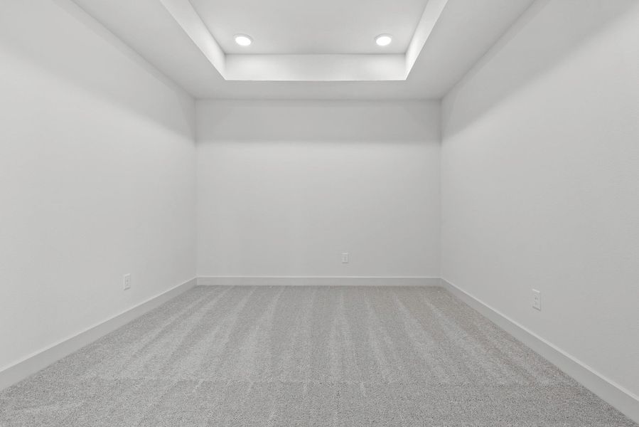 Spacious, unfurnished interior of a new home in Candela, Richmond (Image 21).