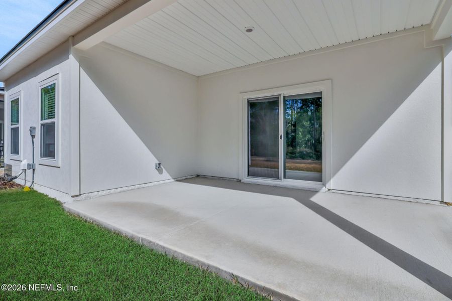 Exterior details and patio area of a home in Cedar Creek, Jacksonville (Image 30).