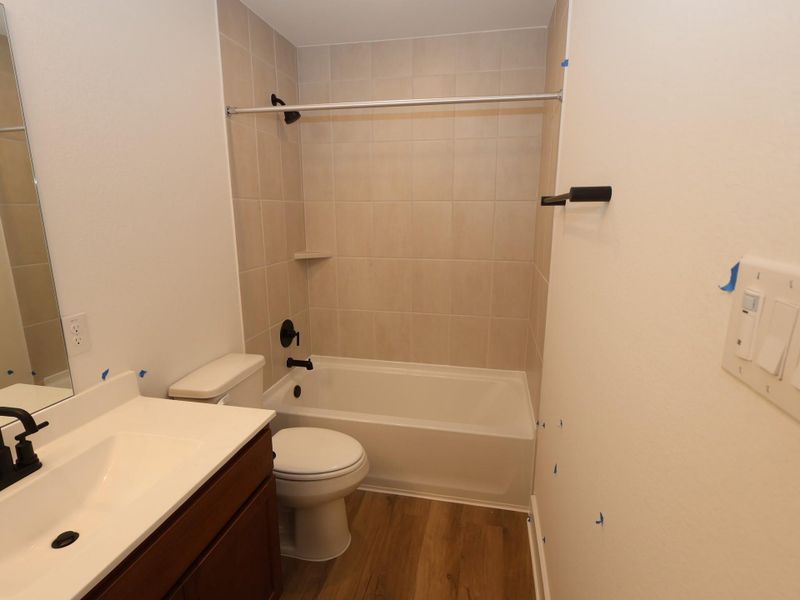 Furnished interior view inside a new home in Lago Mar, Santa Fe (Image 6).