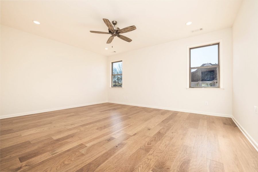 Representative unfurnished interior of a home built from the Newcastle by Grant Homes LLC in Valleybrook, Oakland (Image 8).