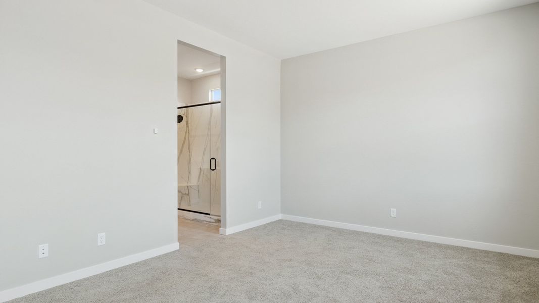 Spacious, unfurnished interior of a new home in Upper Canyon, Phoenix (Image 17).