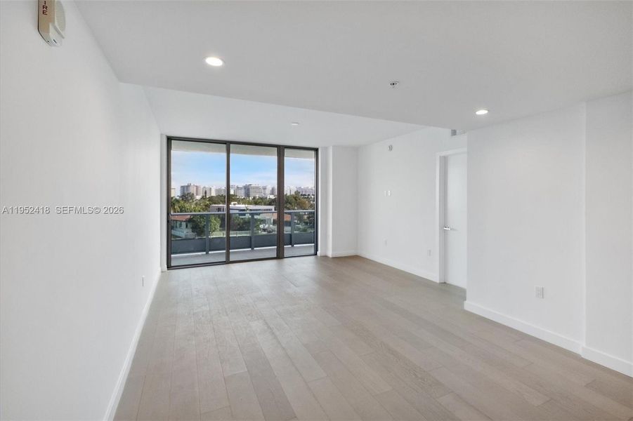 Spacious, unfurnished interior of a new home in , Bay Harbor Islands (Image 43). Spacious, unfurnished interior of a new home in , Bay Harbor Islands (Image 43).