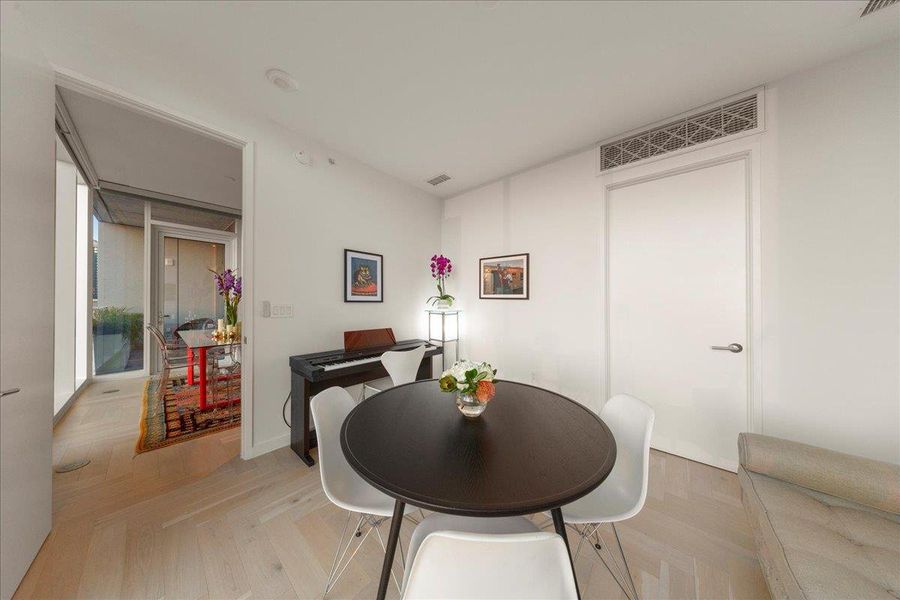 Flexible second bedroom to accommodate a guest retreat, creative studio, or home office. Plus a walk-in closet that connects directly to the second full bath, ideal for guests or a private home office.