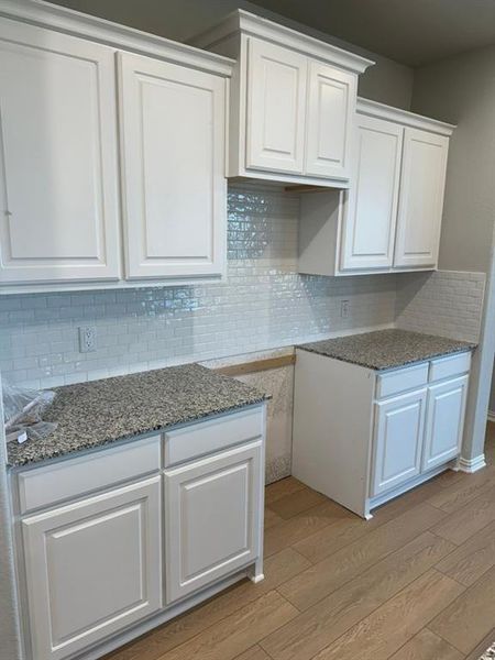 Furnished interior view inside a new home in Oak Valley, Oak Ridge (Image 8).