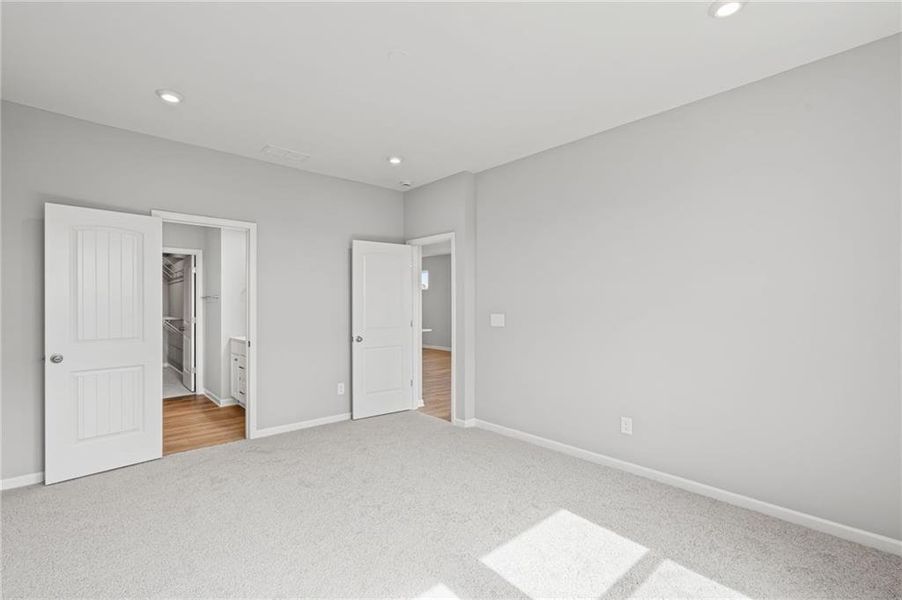 Spacious, unfurnished interior of a new home in Villas at Gold Creek, Dawsonville (Image 30).