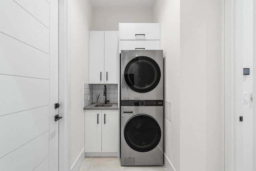Close-up of interior finishes inside a home in , Boca Raton (Image 21). Close-up of interior finishes inside a home in , Boca Raton (Image 21).