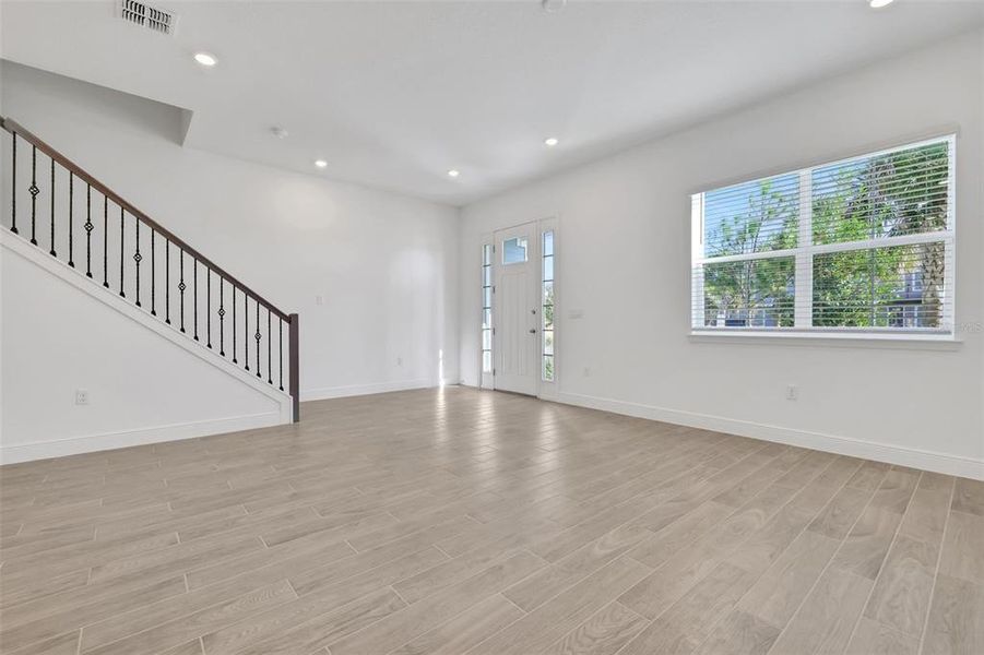 Spacious, unfurnished interior of a new home in , St. Cloud (Image 24).