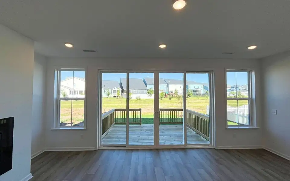 Spacious, unfurnished interior of a new home in Wendell Falls, Wendell (Image 11).