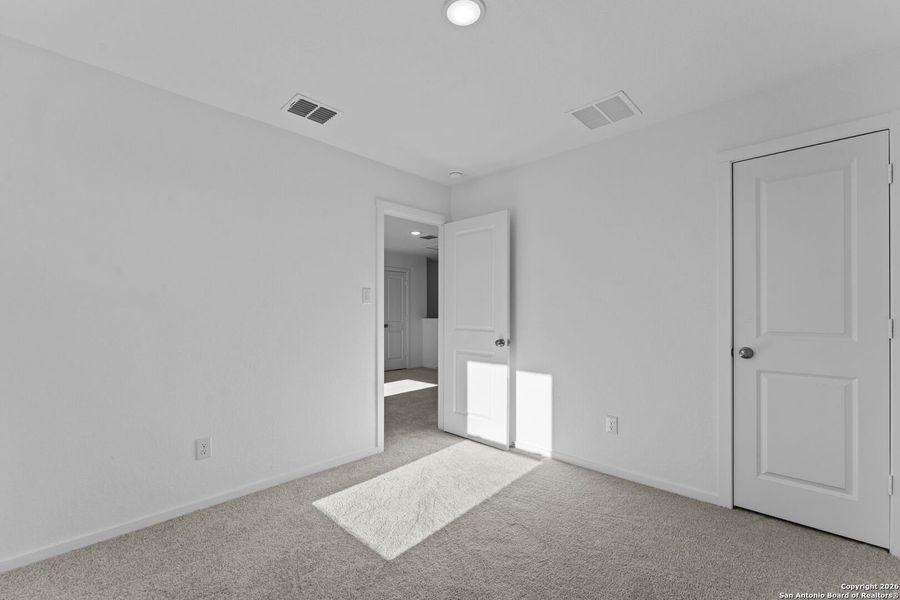 Spacious, unfurnished interior of a new home in Friendship Oaks, Fredericksburg (Image 16). Spacious, unfurnished interior of a new home in Friendship Oaks, Fredericksburg (Image 16).