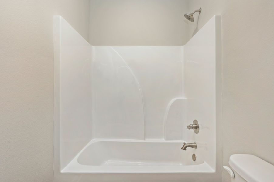 Representative furnished interior of a home built from the Sierra by CJL Homes in Oak Hollow, Crestview (Image 8).