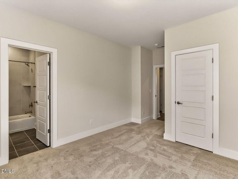 012-1280x960-bedroom-2 012-1280x960-bedroom-2