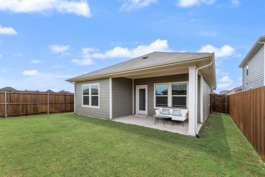 Exterior details and patio area of a home in , Lavon (Image 4).