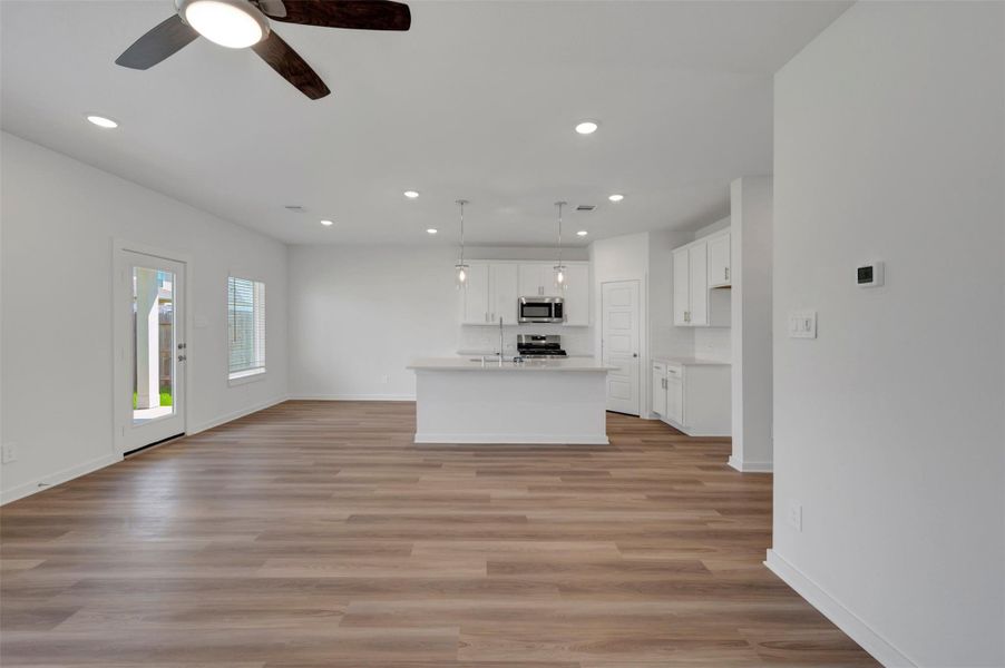Spacious, unfurnished interior of a new home in Moran Ranch, Willis (Image 26).