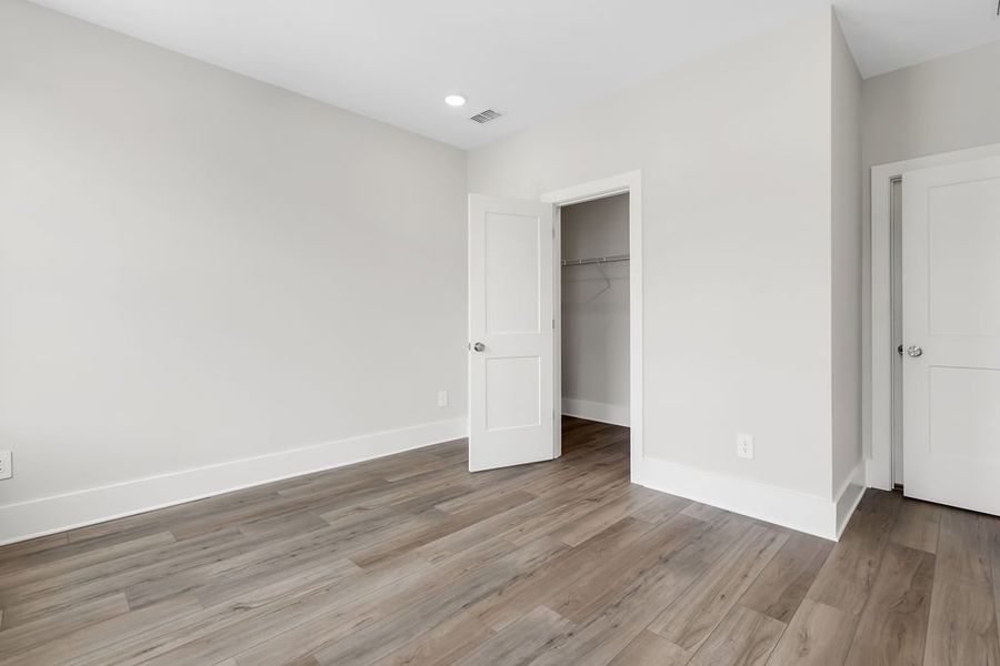 Spacious, unfurnished interior of a new home in Echo Park, Suwanee (Image 33). Spacious, unfurnished interior of a new home in Echo Park, Suwanee (Image 33).