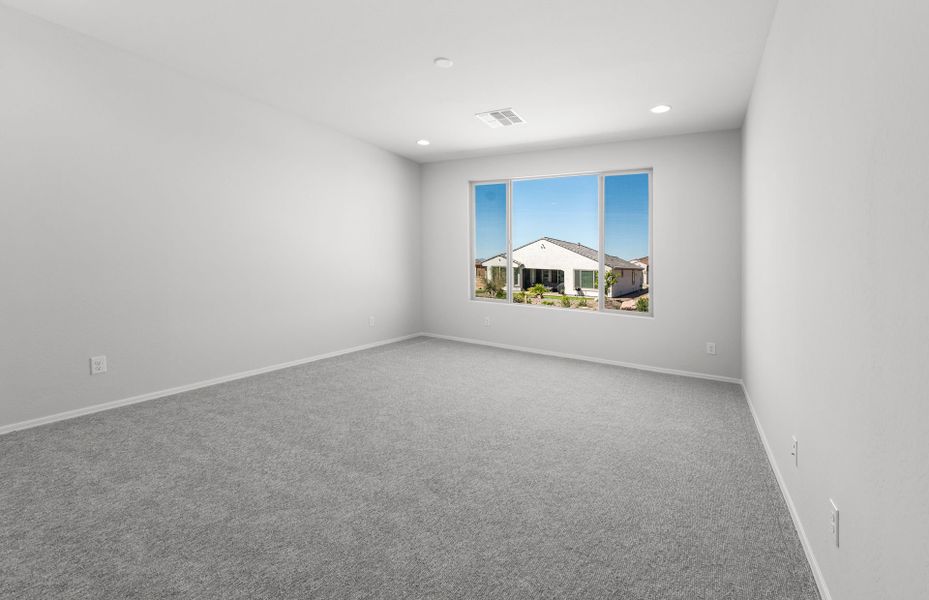 Spacious, unfurnished interior of a new home in Sun City Festival, Buckeye (Image 19).