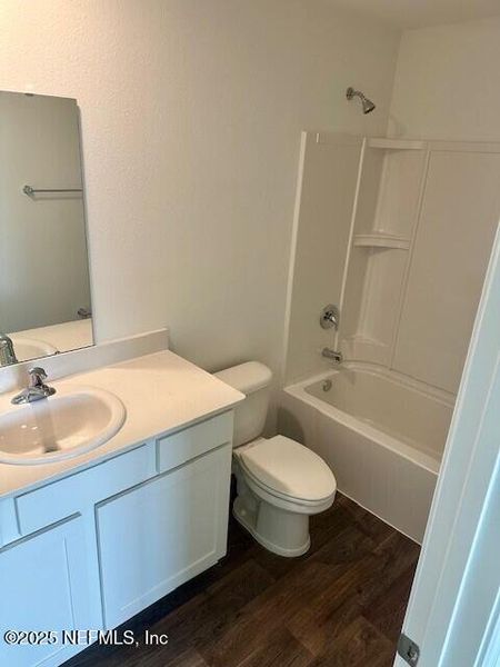 Furnished interior view inside a new home in Corsair, Middleburg (Image 18).